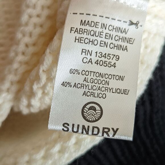 Sundry navy and white colorblock crewneck pullover w/ heart on sleeve medium - Picture 10 of 13